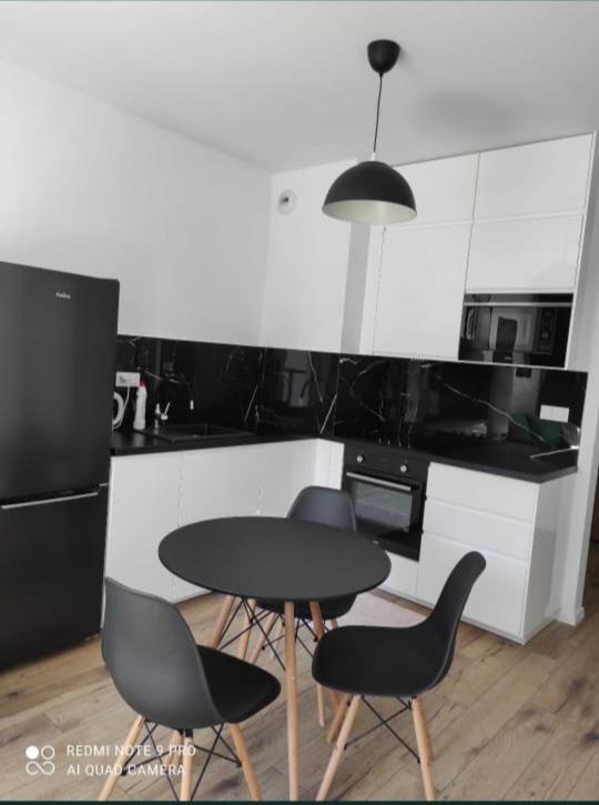 Airport Apartment Varsóvia Exterior foto